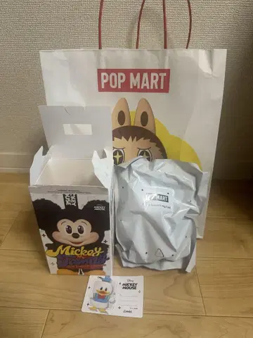 팝 마트 미키 패밀리 도날드
