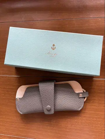 안경 케이스