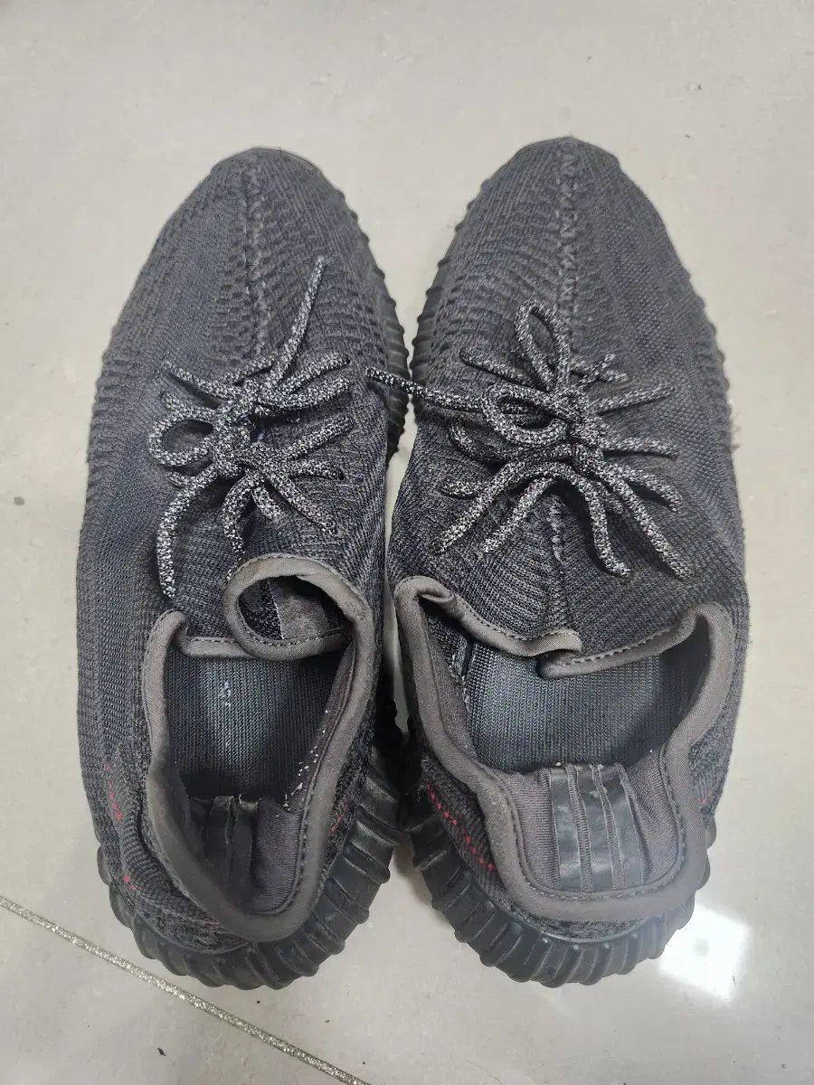 이지부스트350 v2 트리플블랙 | 브랜드 중고거래 플랫폼, 번개장터