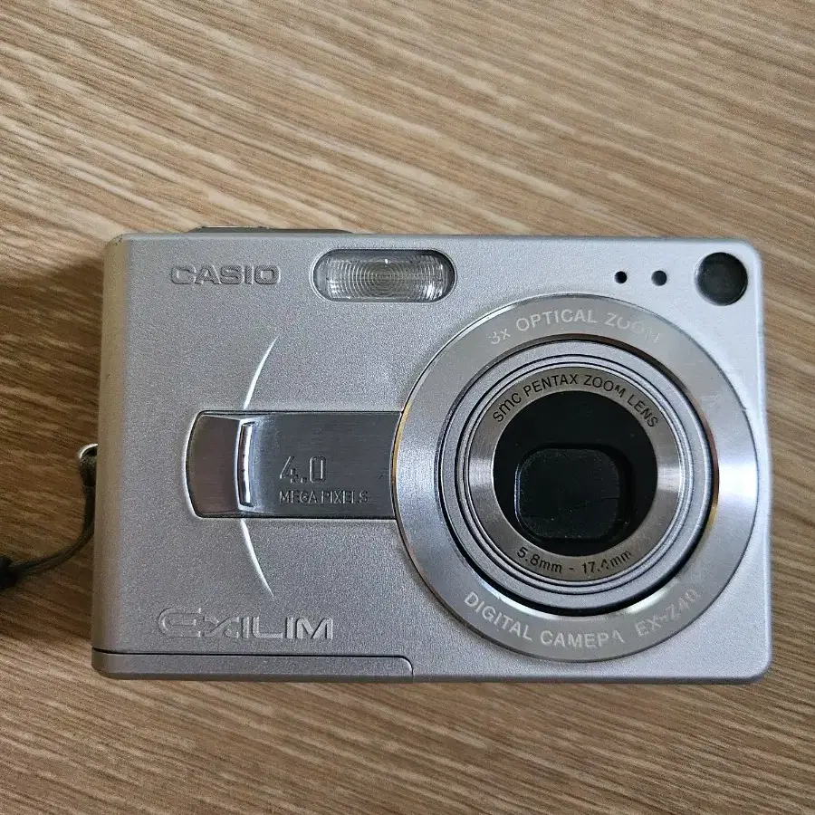 CASIO EXILM .EX-Z40 .EX-V8 2台⭕️ジャンク品⭕️ Yahoo!オークション -「casio exilim ex-z40」(デジタルカメラ