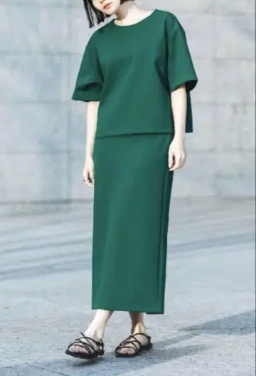 유니클로 크레이프 저지 T 크레이프 저지 내로우 스커트 M