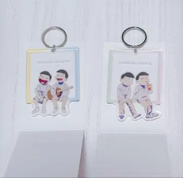 오소마츠 6쌍둥이 믹스 정원 페어 아크릴 키링
