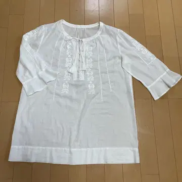 레리안 leilian 자수 장식 5부 소매 블라우스 화이트 M