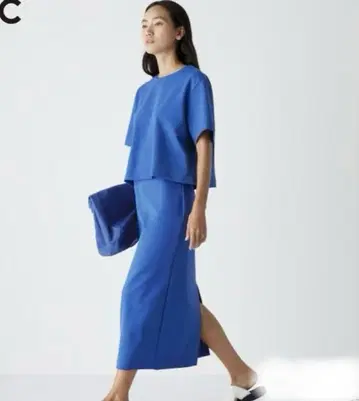 유니클로 크레이프 저지 내로우 스커트 저지 T 셋업 M