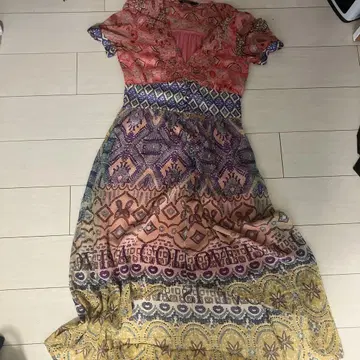 DESIGUAL 반팔 원피스 앞이 짧고 뒤가 긴 S 사이즈