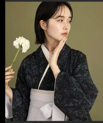 다크 블루 꽃무늬 기모노 하카마 세트