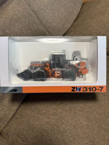 1/50 zw310-7 스케일 모델