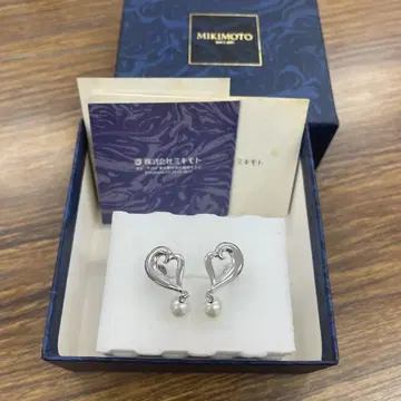MIKIMOTO 하트 모양 진주 귀찌