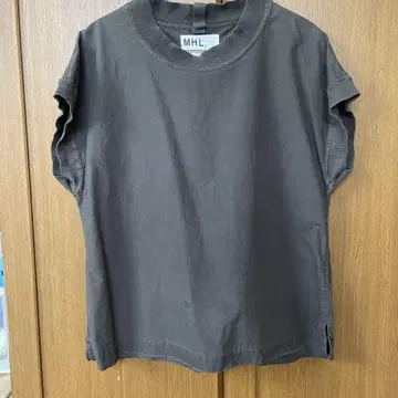 MHL 코튼 린넨 슬리브리스 셔츠 size I 블랙