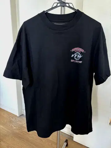 FARFROMWHAT 티셔츠 블랙 2019-2023