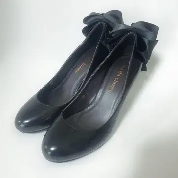 mayla classic 펌프스 에나멜 블랙