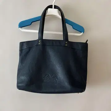 Dakota 다코타 토트백 엠보 올 가죽 다크 블루
