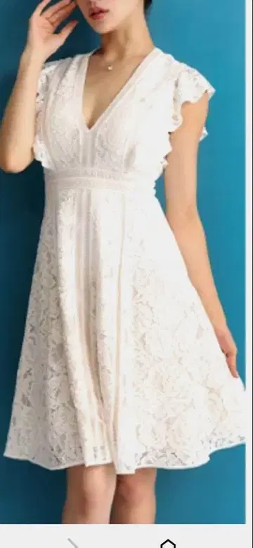 세탄 레이스 프릴 V 넥 원피스