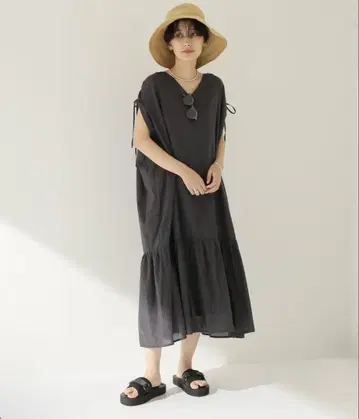 JOURNAL STANDARD relume 슬리브리스 원피스