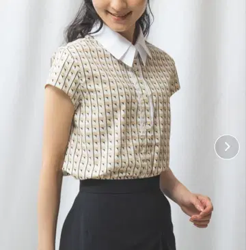 기하학 프린트 코튼 화이트 칼라 블라우스 완판템