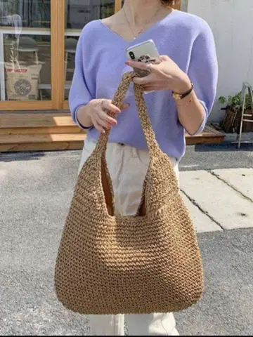 에이미 도트 페이퍼 라운드 백