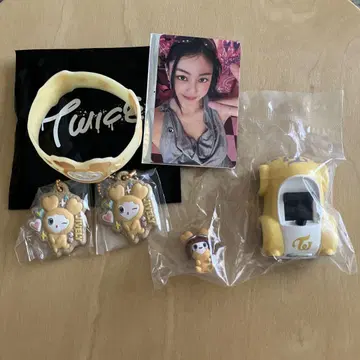 TWICE 러버 밴드 비스킷 참 가챠 혜택 트레이딩 카드 지브리 5개