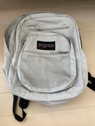 JANSPORT 그레이 백팩