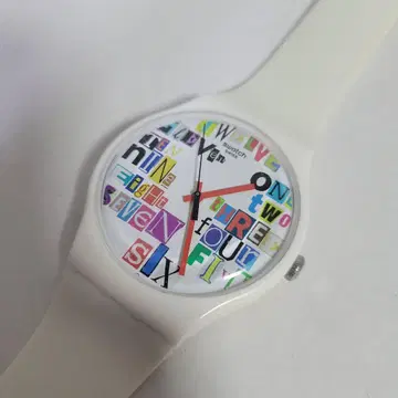 Swatch 스와치 손목시계 화이트 컬러