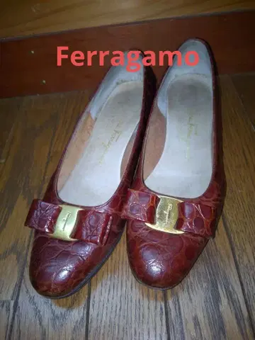 used 페라가모 펌프스 크로코 24.0cm