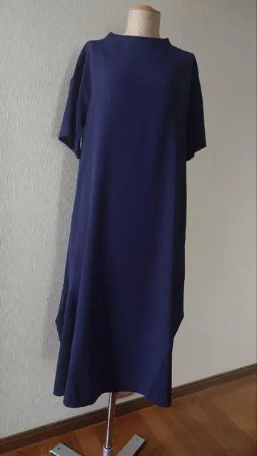 레킵 네이비 반팔 A 라인,