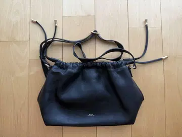 아페쎄 SAC NINON 블랙 숄더백