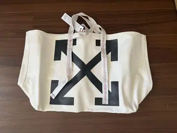 Off-White 로고 프린트 토트백