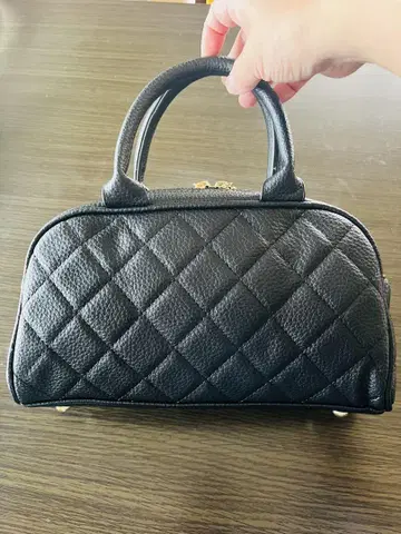 블랙 가죽 퀼팅 핸드백