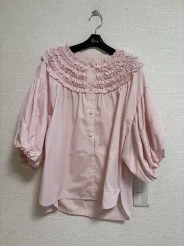 로지몬스터 미니 프릴 블라우스
