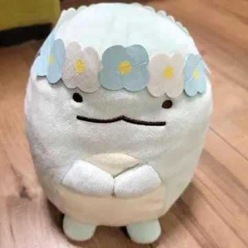 스미코구라시 토카게 스카이블루와 화이트의 꽃관 봉제 인형
