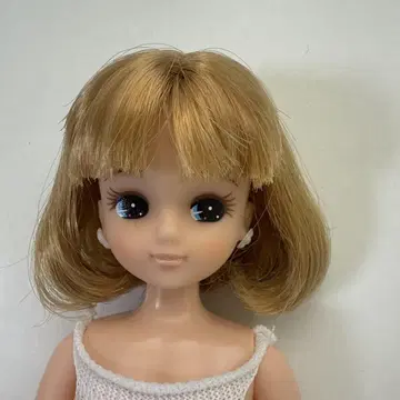 리카짱 캐슬 2019 빨간색 카메라 인형