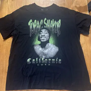 Bershka 2PAC California Love 티셔츠 XL