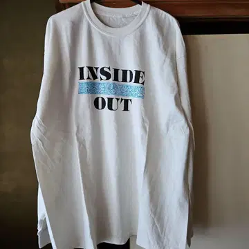 INSIDE OUT 긴팔 티셔츠