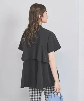 유나이티드 애로우즈 백 플레어 숏 슬리브 블라우스 블랙