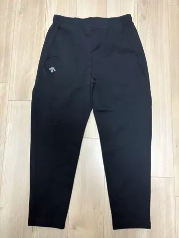 데상트 팬츠