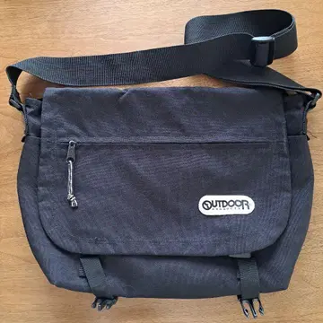 OUTDOOR PRODUCTS 사선 가케 숄더백