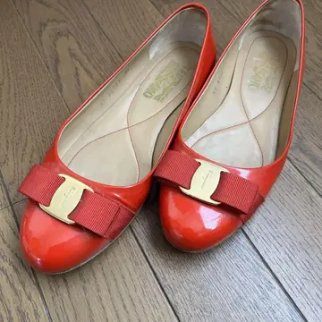 페라가모 바라