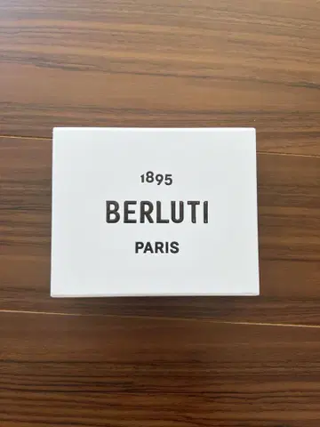 BERLUTI 네이비 삭스