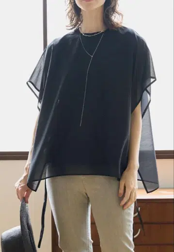 새상품, 택 포함 UNFILO [세탁 가능] 시어 레이어드 티셔츠 M