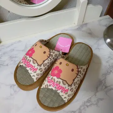헬로키티 일광화상 키티 레오파드 무늬 슬리퍼