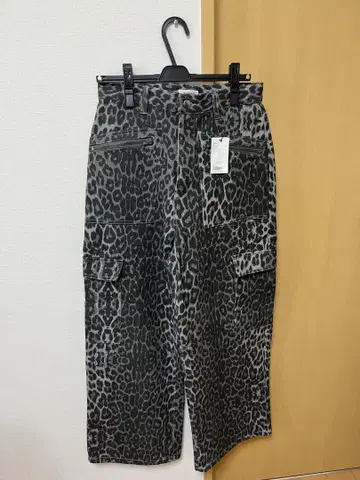 지퍼 포켓 패턴 카고 팬츠 M 사이즈