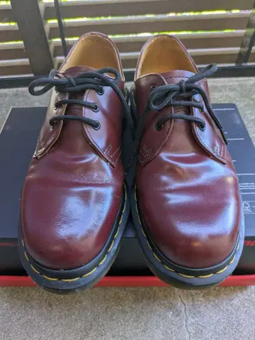 Dr. Martens 3홀 버건디/체리 레드 24.5cm