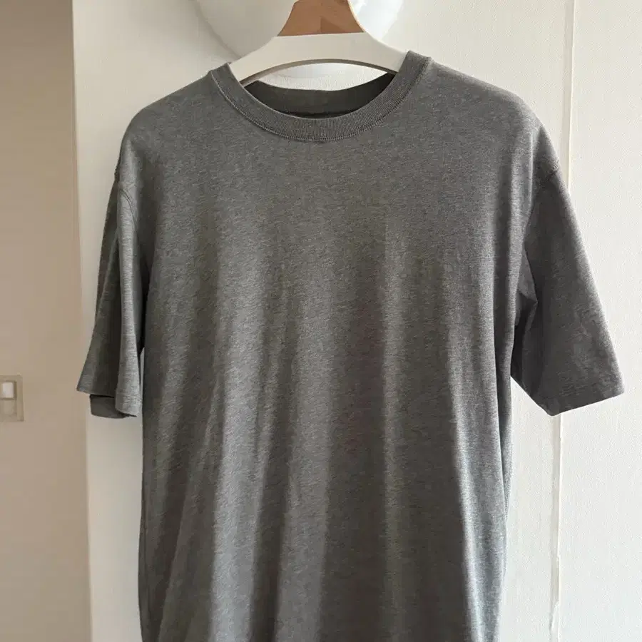 ●SUNDAYOFFCLUB● Therapy Of Veteran Hand Distressed T-SHIRT SUNDAYOFFCLUB : 선데이오프클럽] Therapy Of Veteran Hand