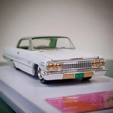 Hoppos 1/64 임팔라 로우 라이더 정밀 미니카