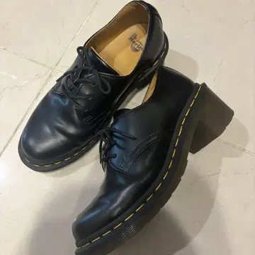 Dr.Martens 3홀 힐 로퍼