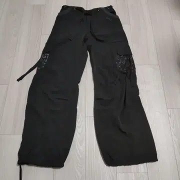GFIT 블랙 카고 팬츠