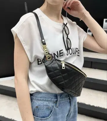새상품급 퀼팅 바디백