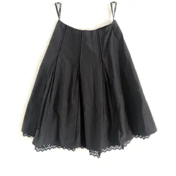 TO BE CHIC 플레어 스커트 블랙