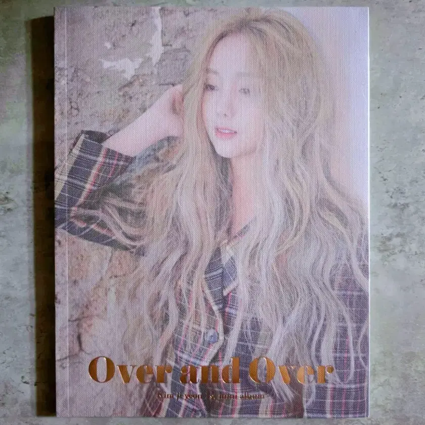 LOONA 直筆サイン入りアルバム Loona - Hand Autographed(Signed) Promo Album (OLD