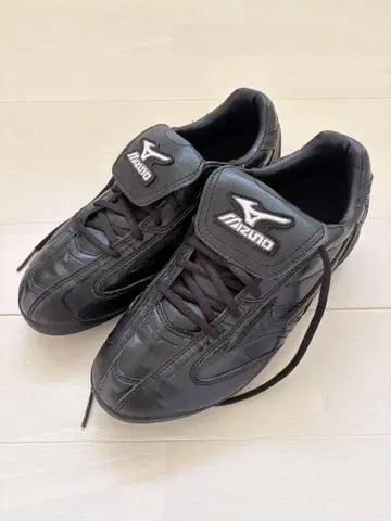 Mizuno 블랙 스파이크 슈즈 25.5cm
